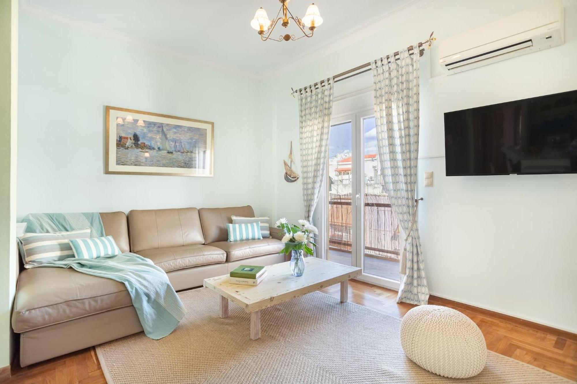 Bright, Calming Retreat With A Balcony Near Metro! Apartman Athén Kültér fotó