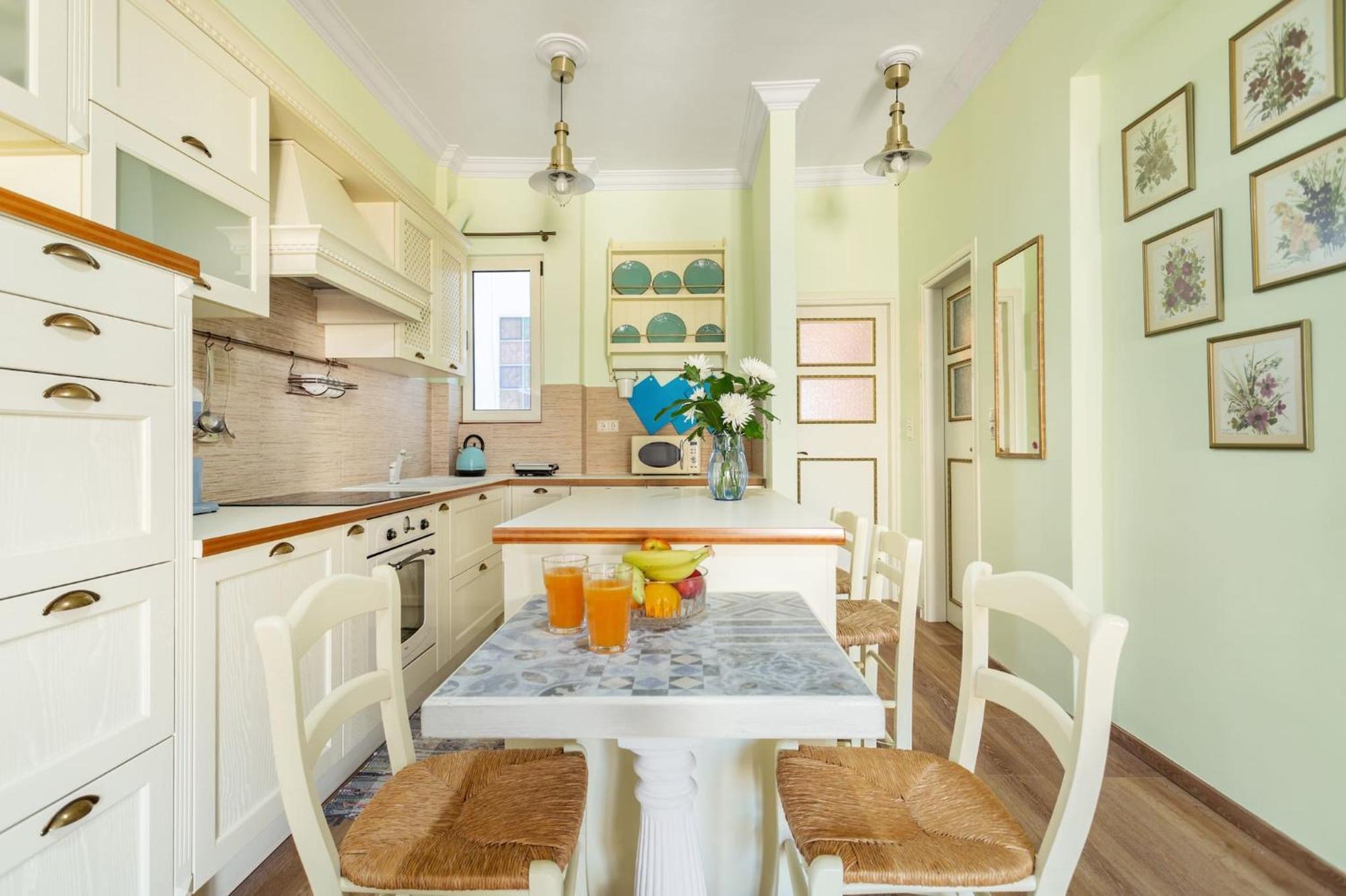 Bright, Calming Retreat With A Balcony Near Metro! Apartman Athén Kültér fotó